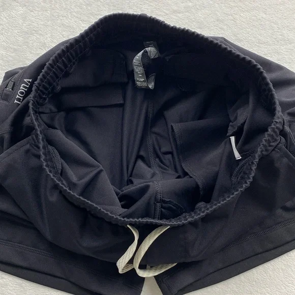 Vuori Sunday Performance 7.5” Pull On Athletic Jogger Shorts (Black) - Picture 11 of 15
